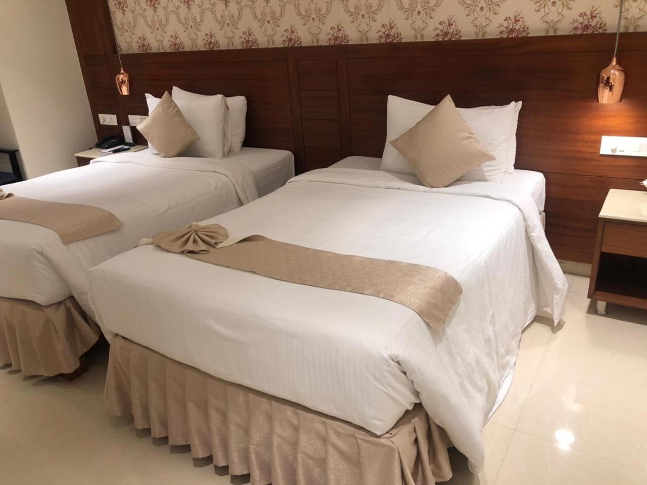 โฮเต็ล เดอะ พลาซ่า Hotel ไฮเดอราบัด ภายนอก รูปภาพ