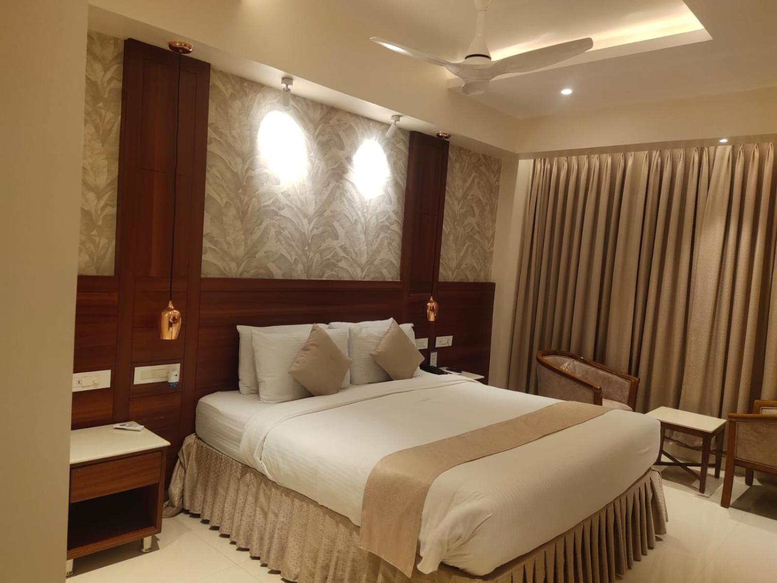 โฮเต็ล เดอะ พลาซ่า Hotel ไฮเดอราบัด ภายนอก รูปภาพ