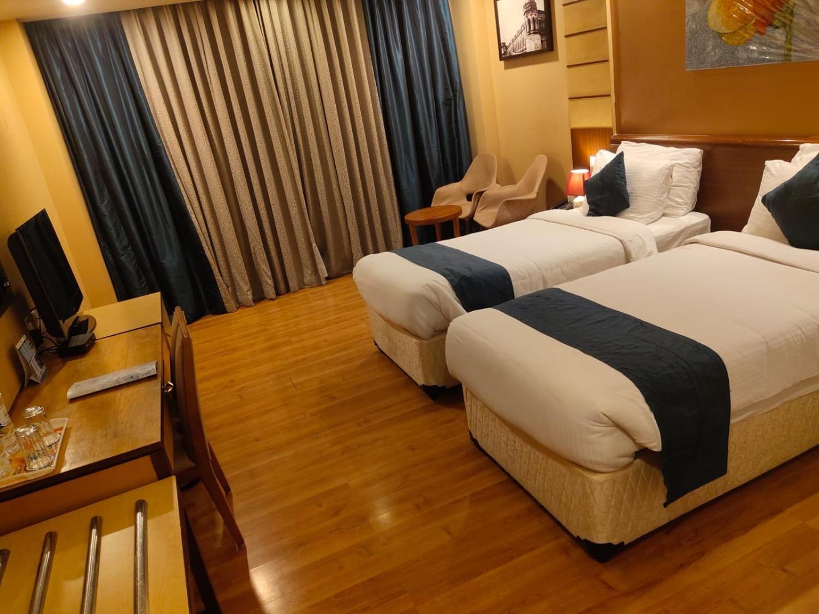 โฮเต็ล เดอะ พลาซ่า Hotel ไฮเดอราบัด ภายนอก รูปภาพ